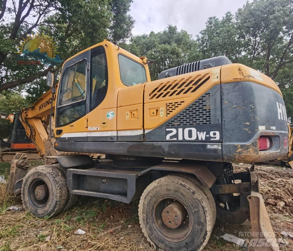 Hyundai R210W-9 Wheeled excavators