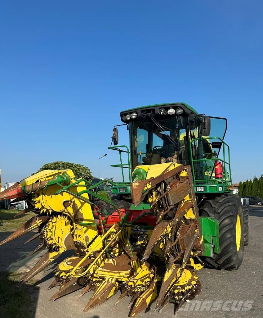 John Deere 7300 Forage harvesters