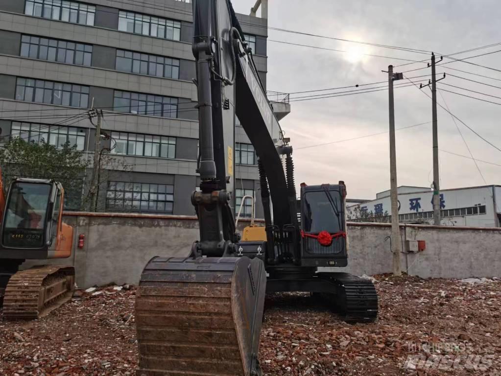 Volvo EC 210 Crawler excavators