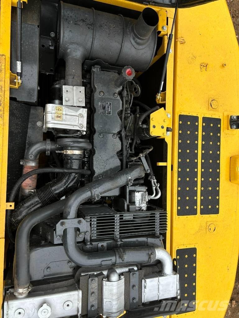 Komatsu 240-8 Crawler excavators