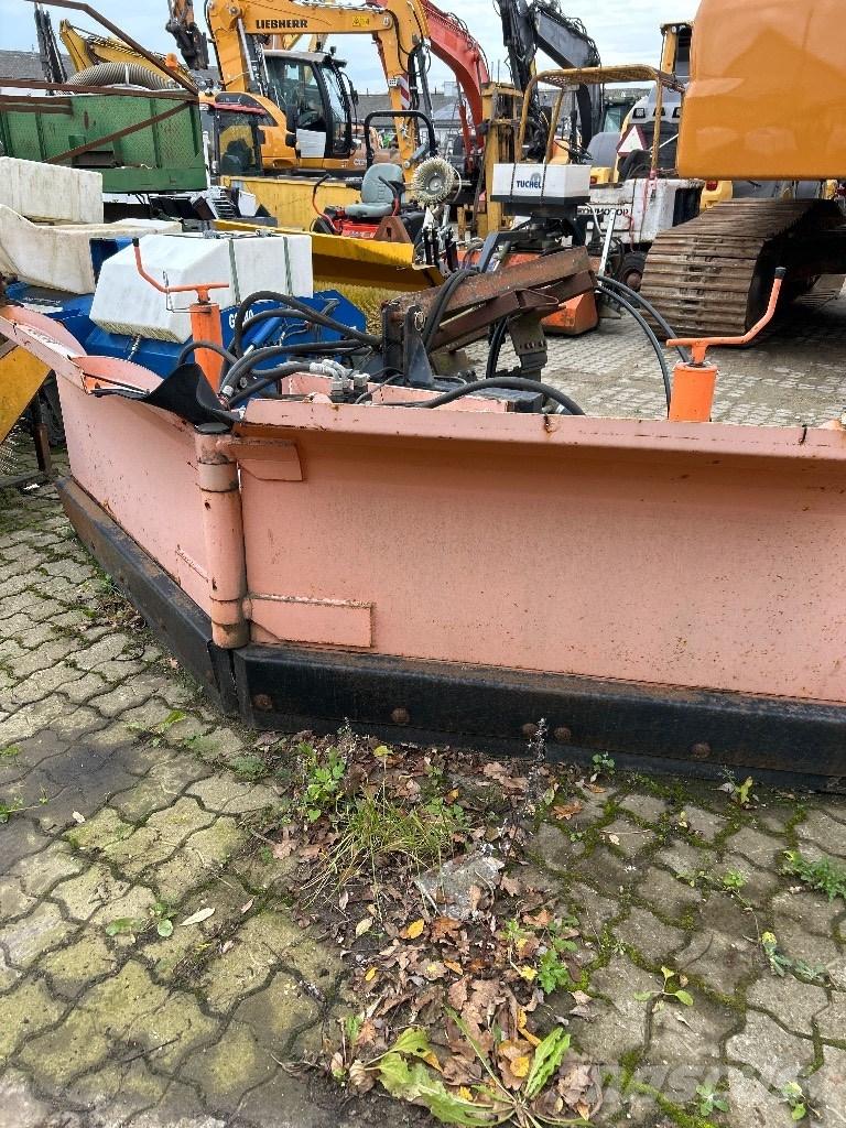 Pronar PUV 2800 Snow blades and plows