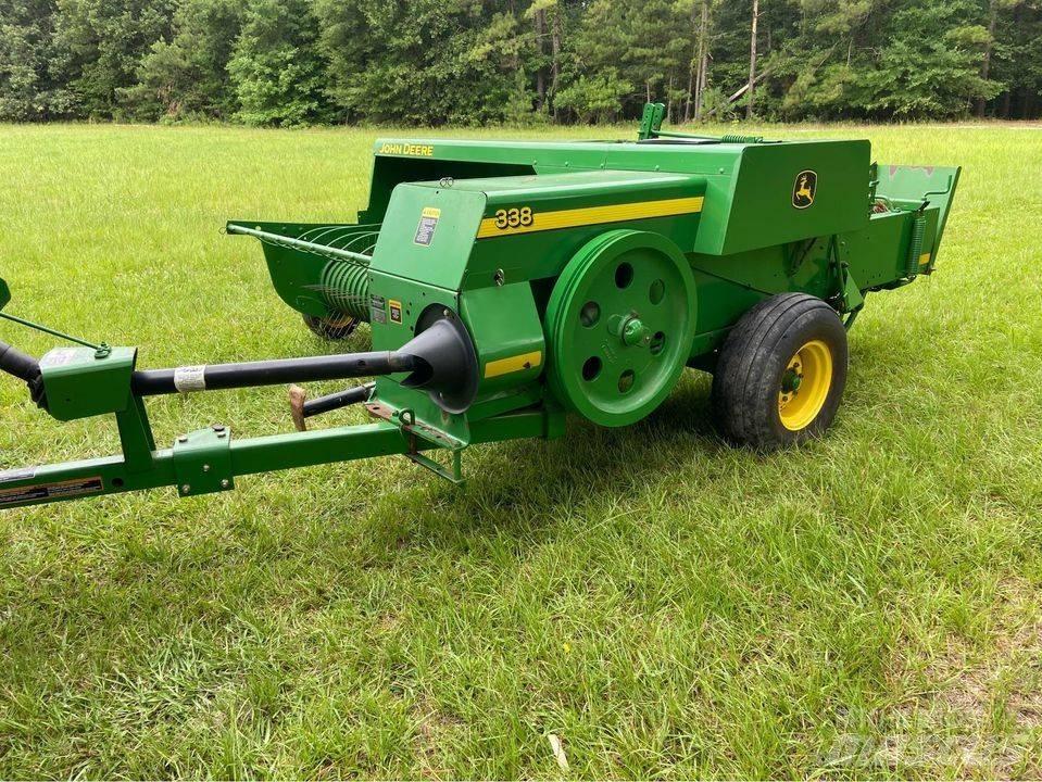 John Deere 338 Baler Square balers