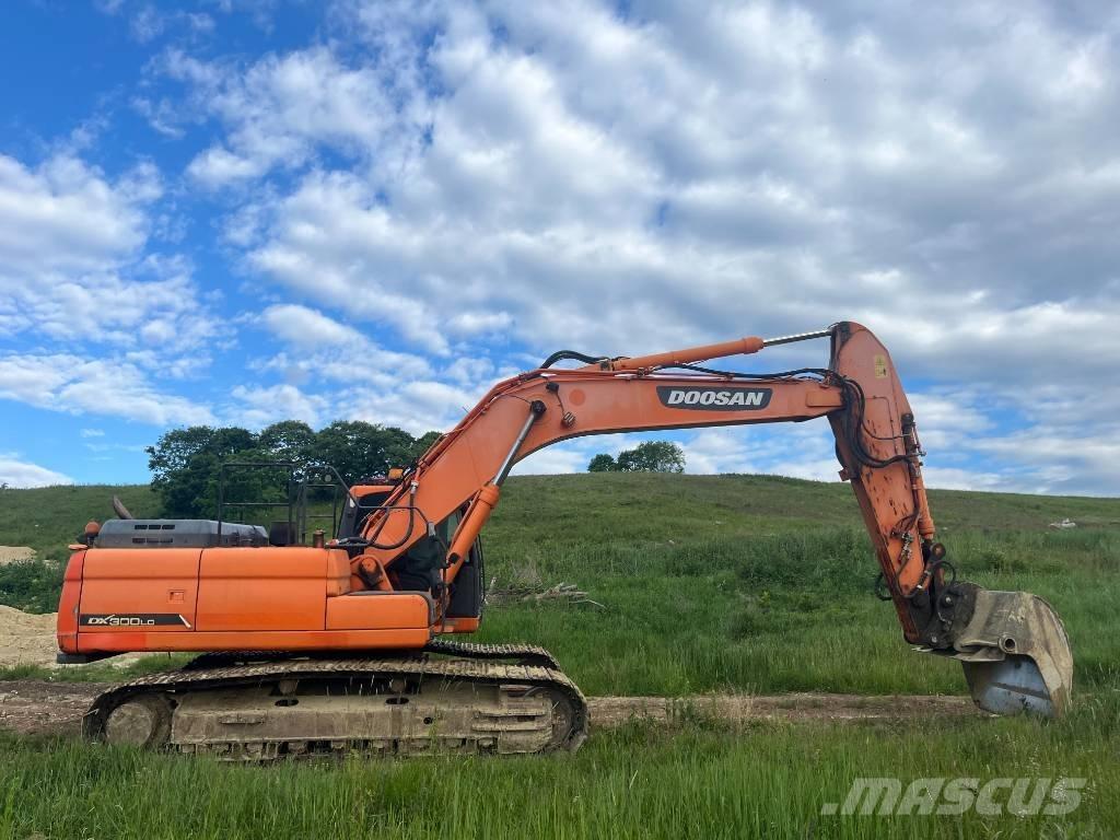 Doosan DX 300 LC Crawler excavators