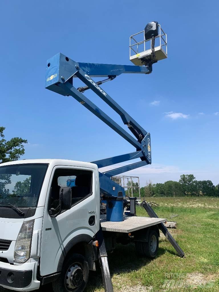 Socage DA 320 Truck mounted platforms