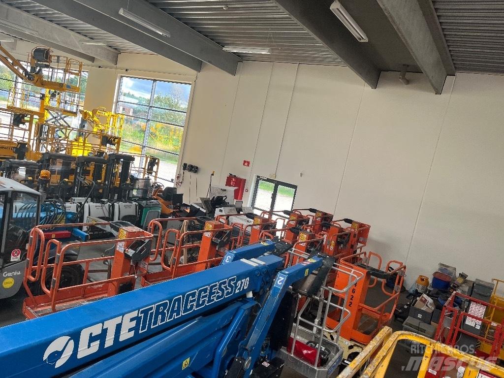 JLG 1230 ES Scissor lifts