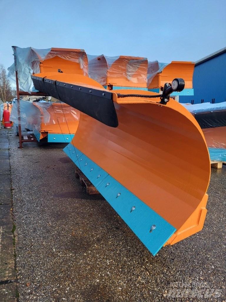 Same DPX 370 Other groundscare machines