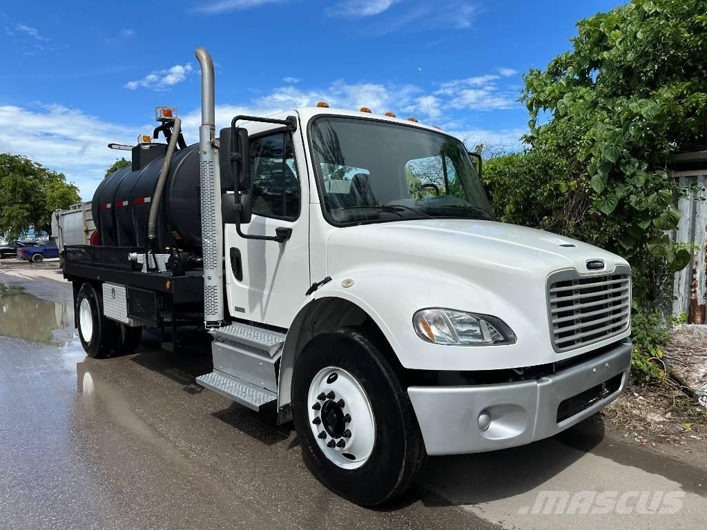 Freightliner M2 Commercial vehicle