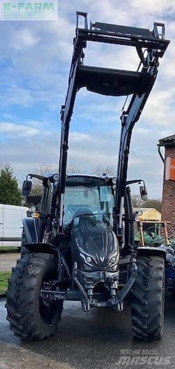 Valtra g135a Tractors