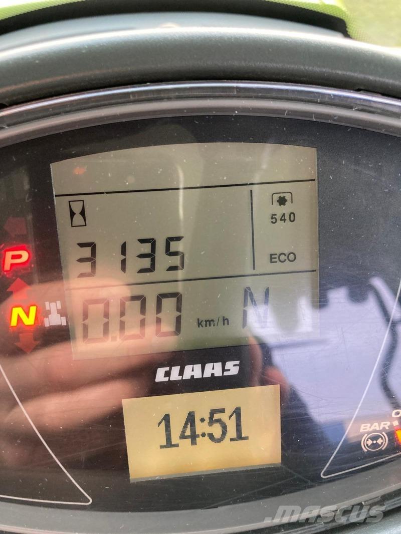 CLAAS Axion 870 Tractors