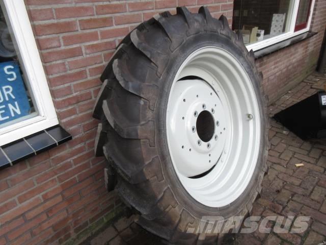 Michelin 13.6/38 Tyres, wheels and rims