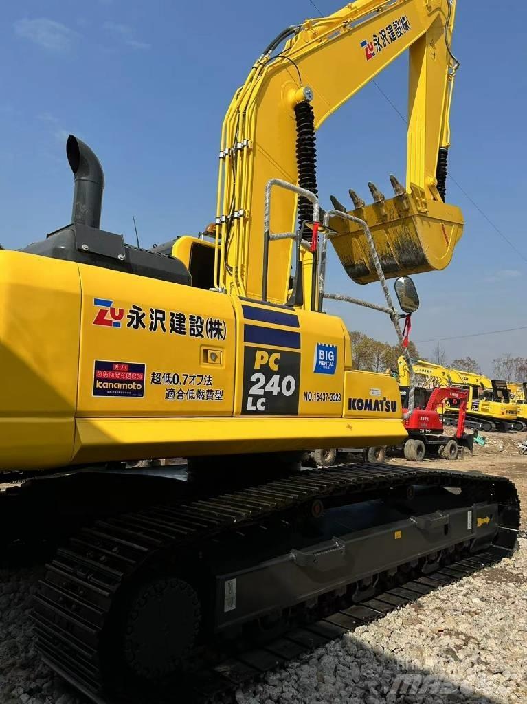 Komatsu 240-8 Crawler excavators