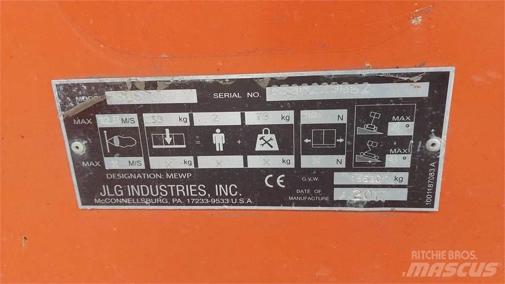 JLG 680SGW+ Telescopic boom lifts