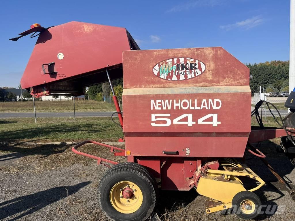 New Holland 544 Round balers