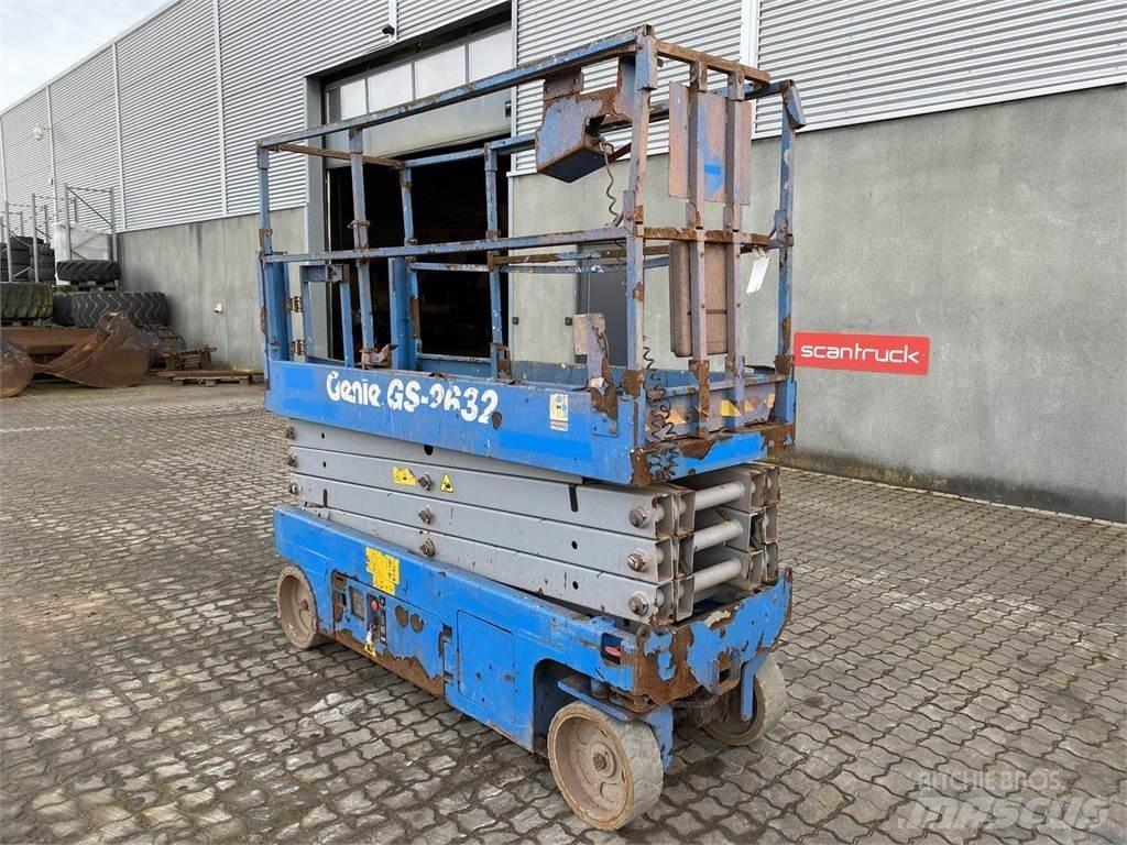 Genie GS2632 Scissor lifts