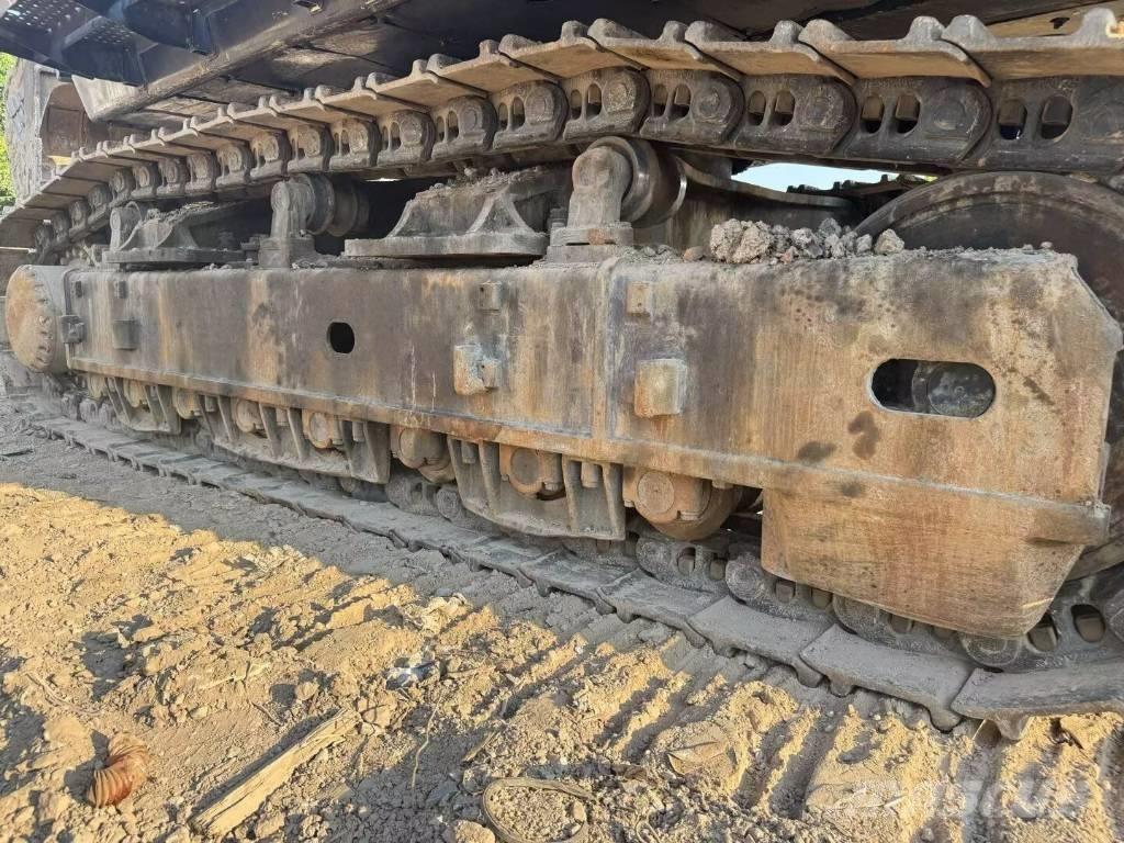 Hitachi ZX690LCH-5A Crawler excavators