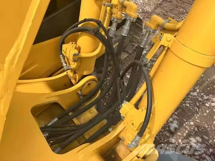 Komatsu PC450-7 Crawler excavators