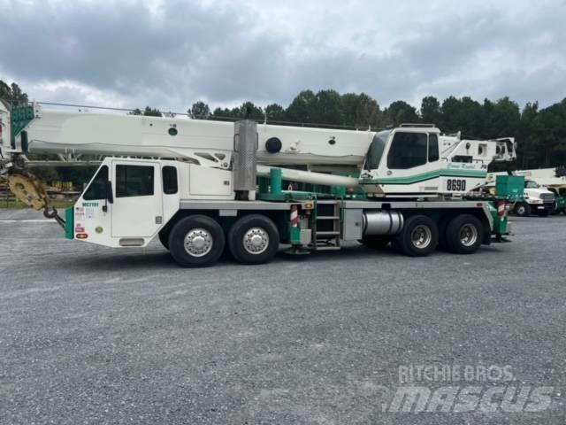 Link-Belt HTC-8690 All terrain cranes
