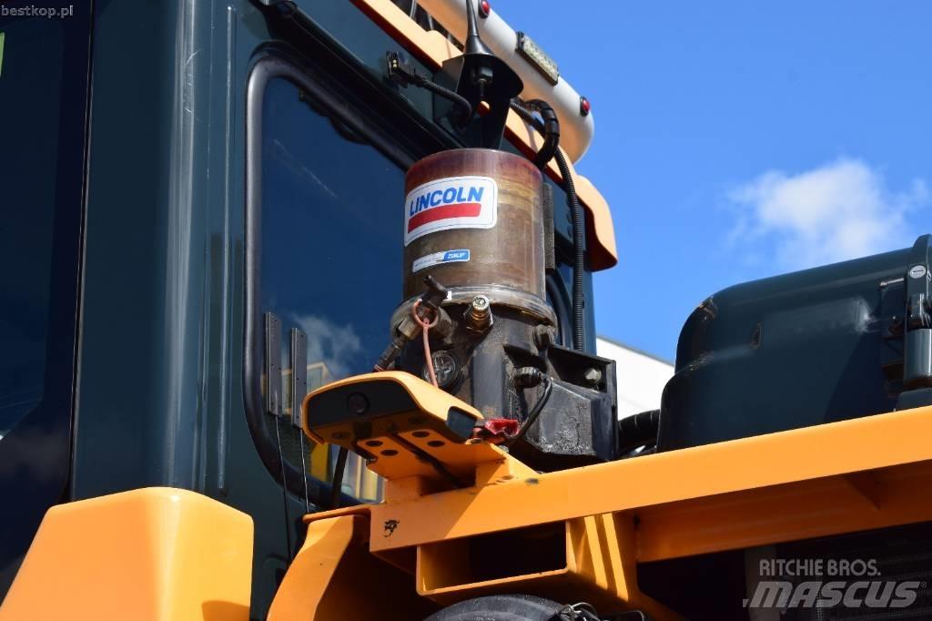 Hyundai HW 160 Wheeled excavators