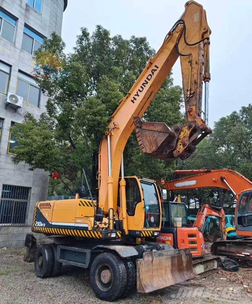 Hyundai r210w-9 Wheeled excavators