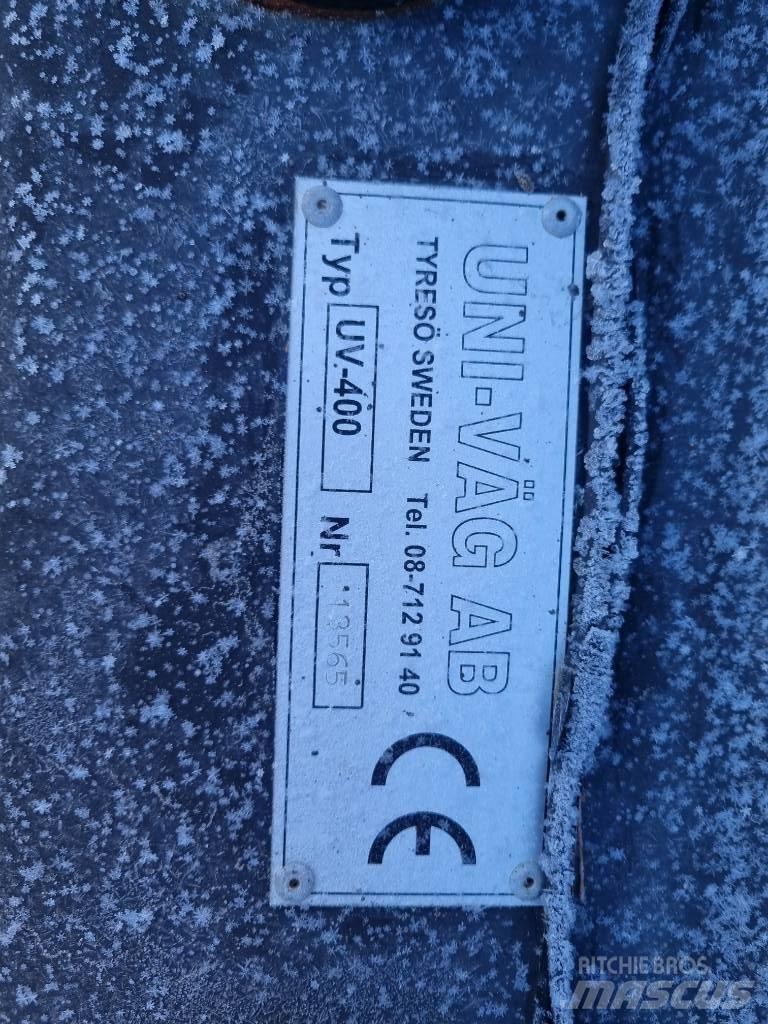 Uni-väg UV-400 Snow groomers