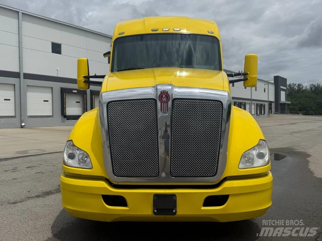 Kenworth T 680 Prime Movers