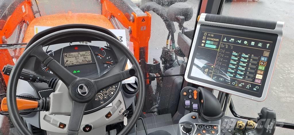 Kubota M 7153 Tractors