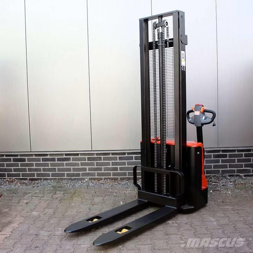  SCHORR RR12HHE250E Self propelled stackers