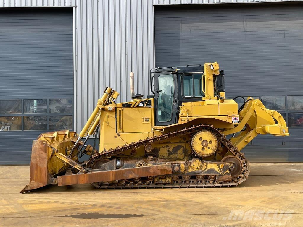 CAT D6T XL Crawler dozers