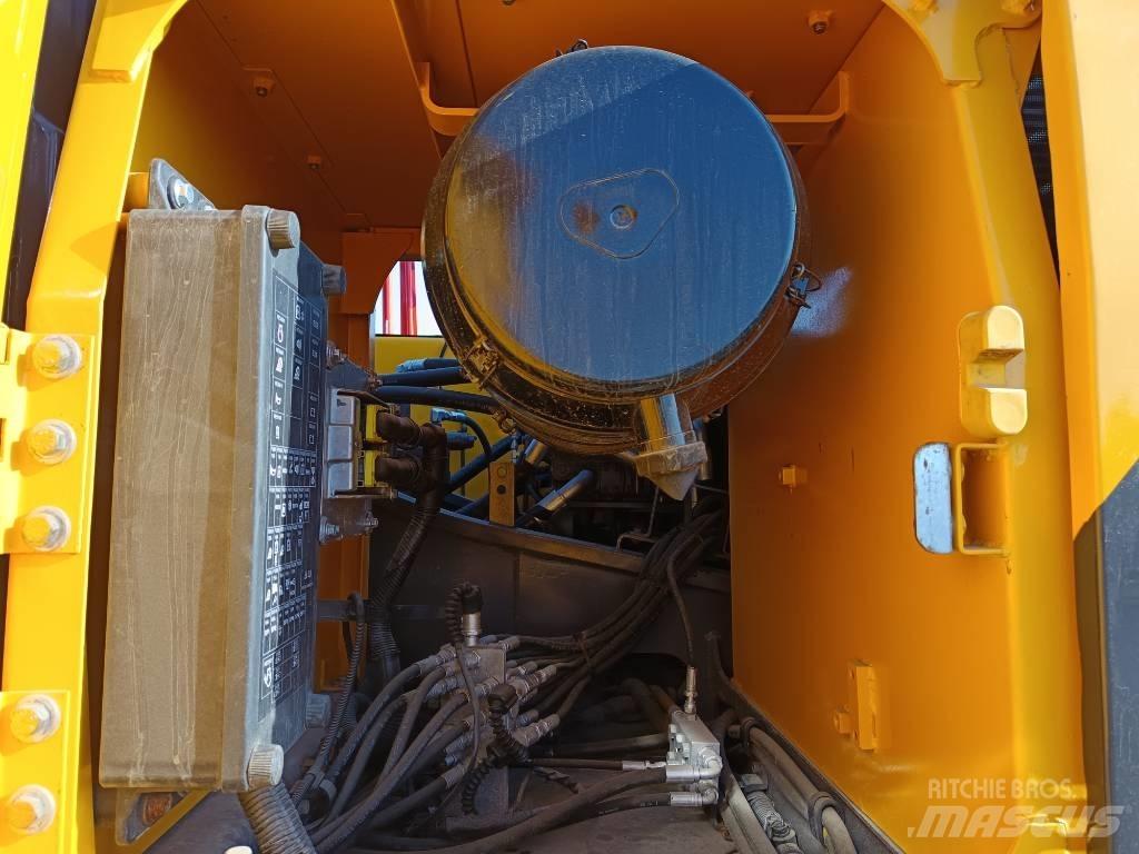Volvo EC 250 Crawler excavators