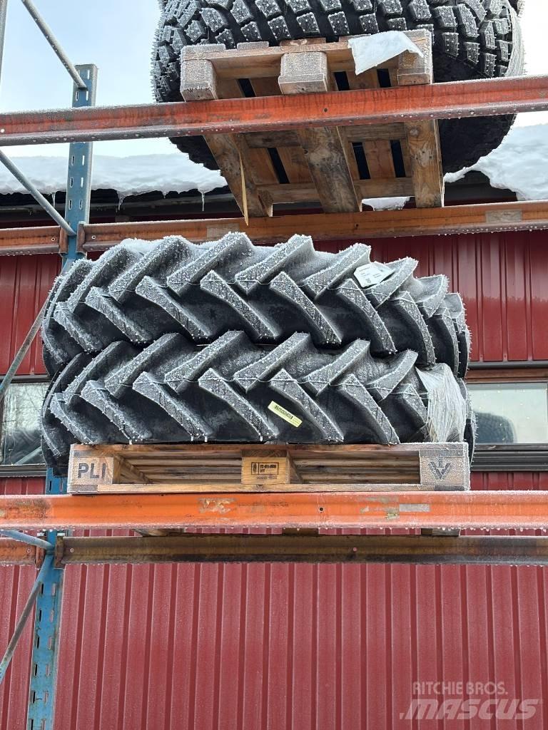 Alliance 13.6-36 Tyres, wheels and rims