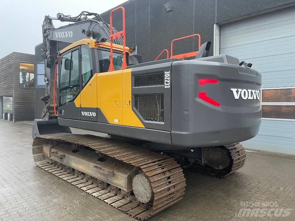 Volvo EC220E Crawler excavators
