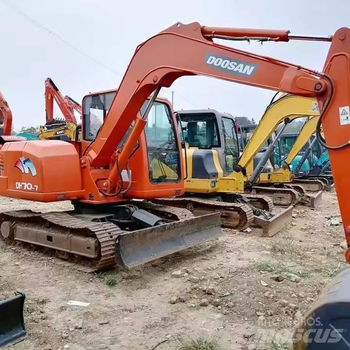 Doosan DH70-7 Crawler excavators