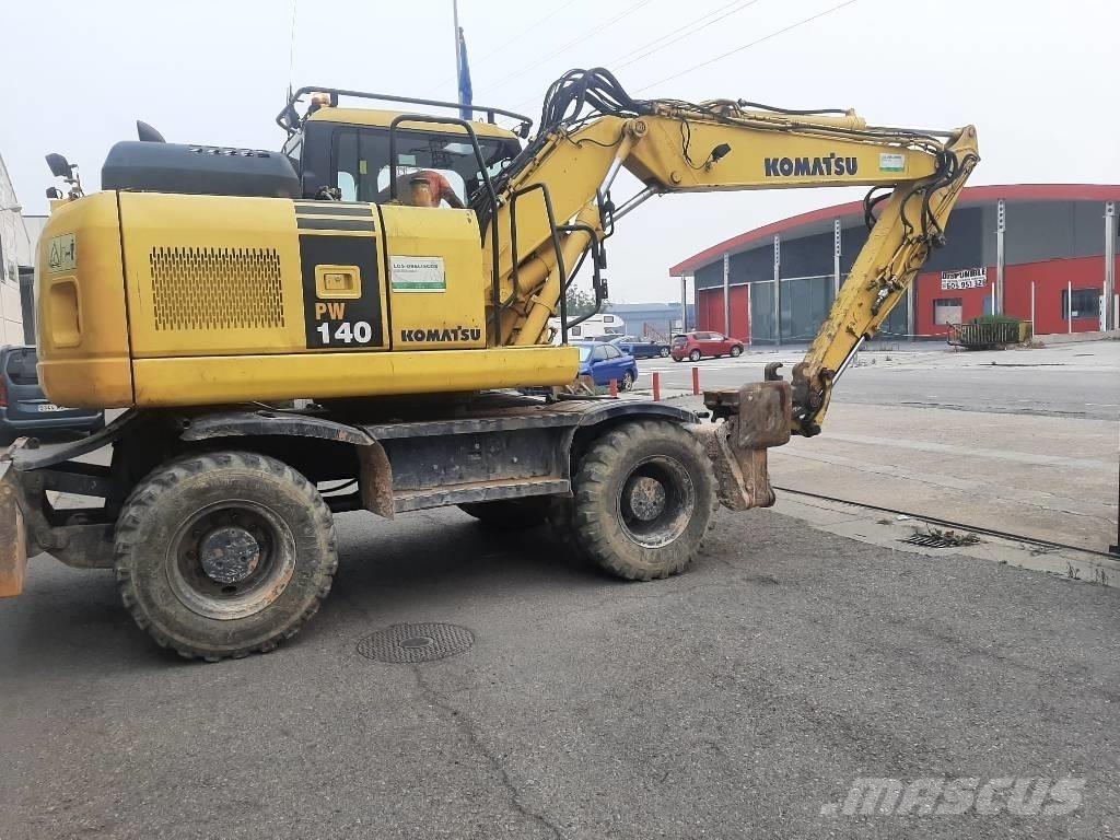 Komatsu PW 140-7 Wheeled excavators
