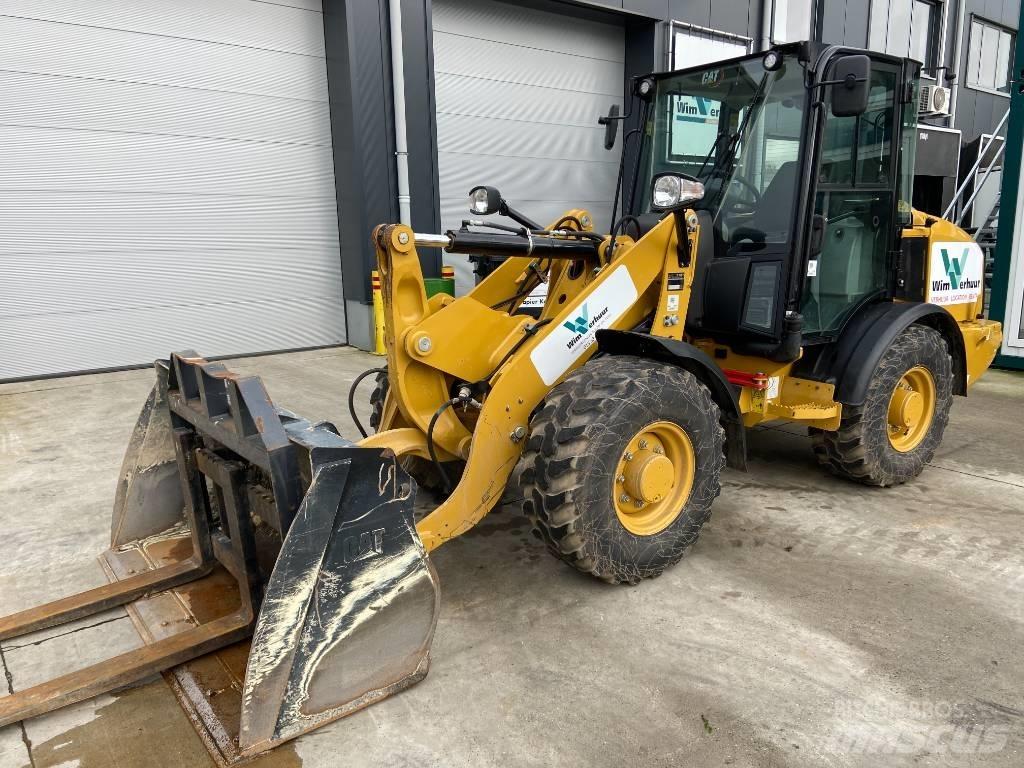 CAT 906 Wheel loaders