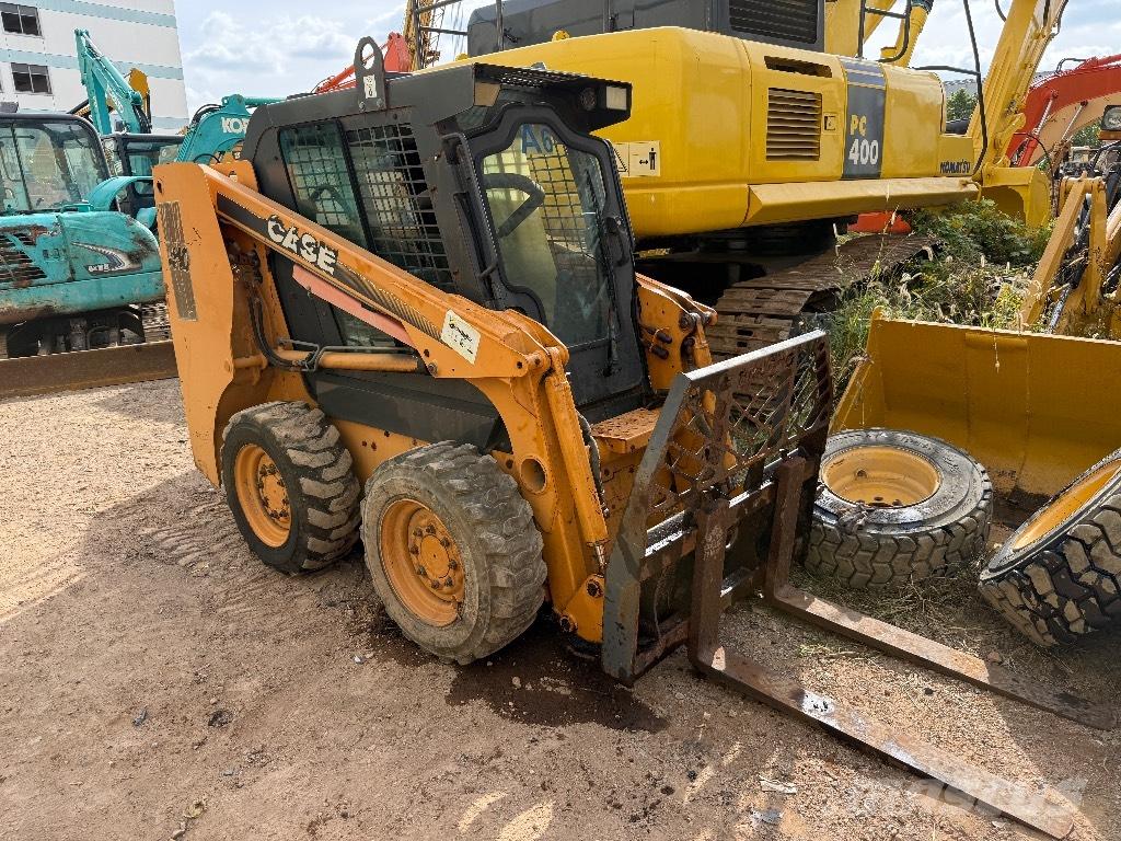 CASE 410 Skid steer loaders