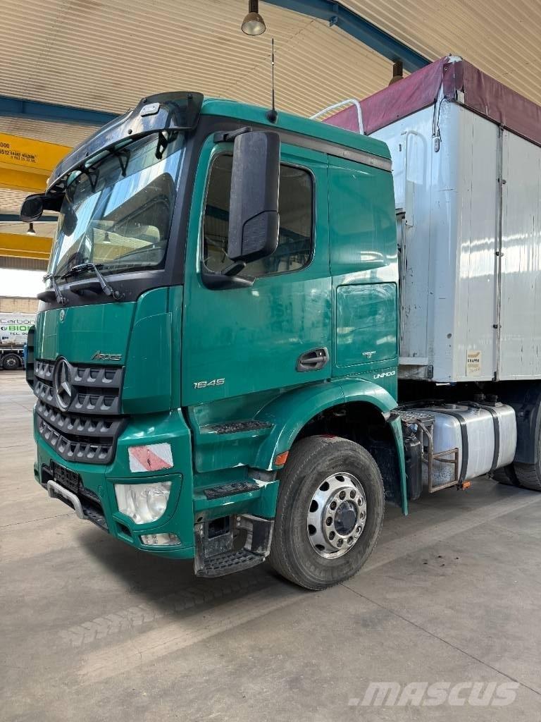 Mercedes-Benz 1845 Prime Movers