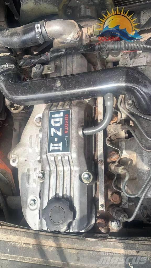 Toyota FD25 Diesel trucks