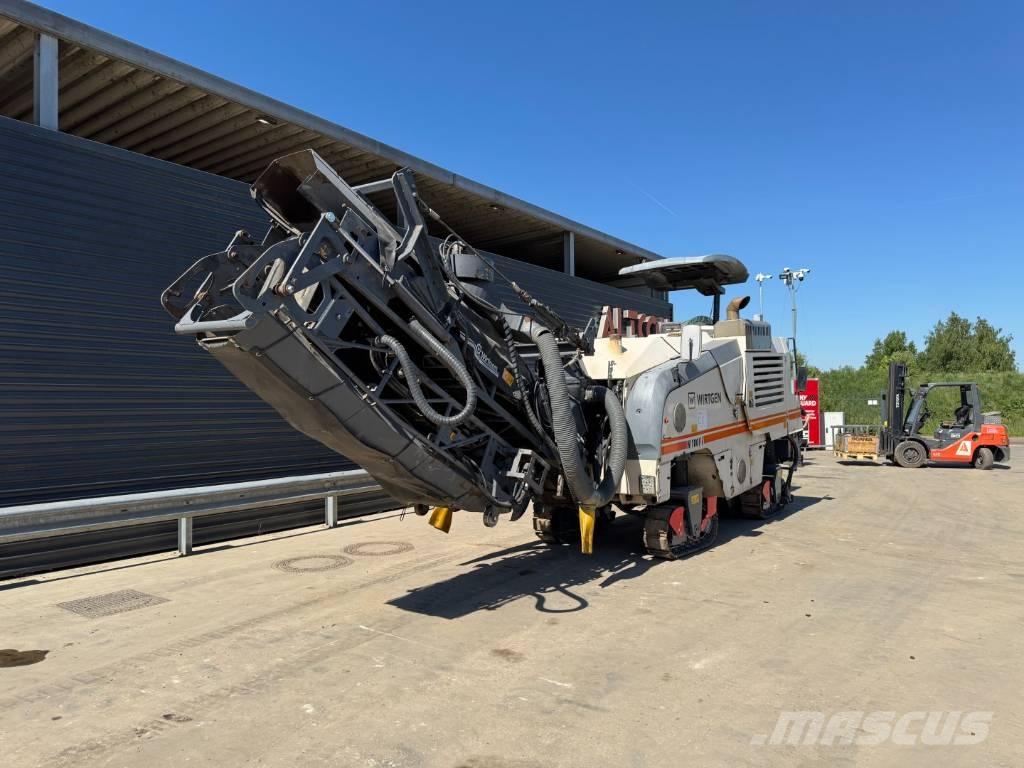 Wirtgen W 100 FI Asphalt cold milling machines