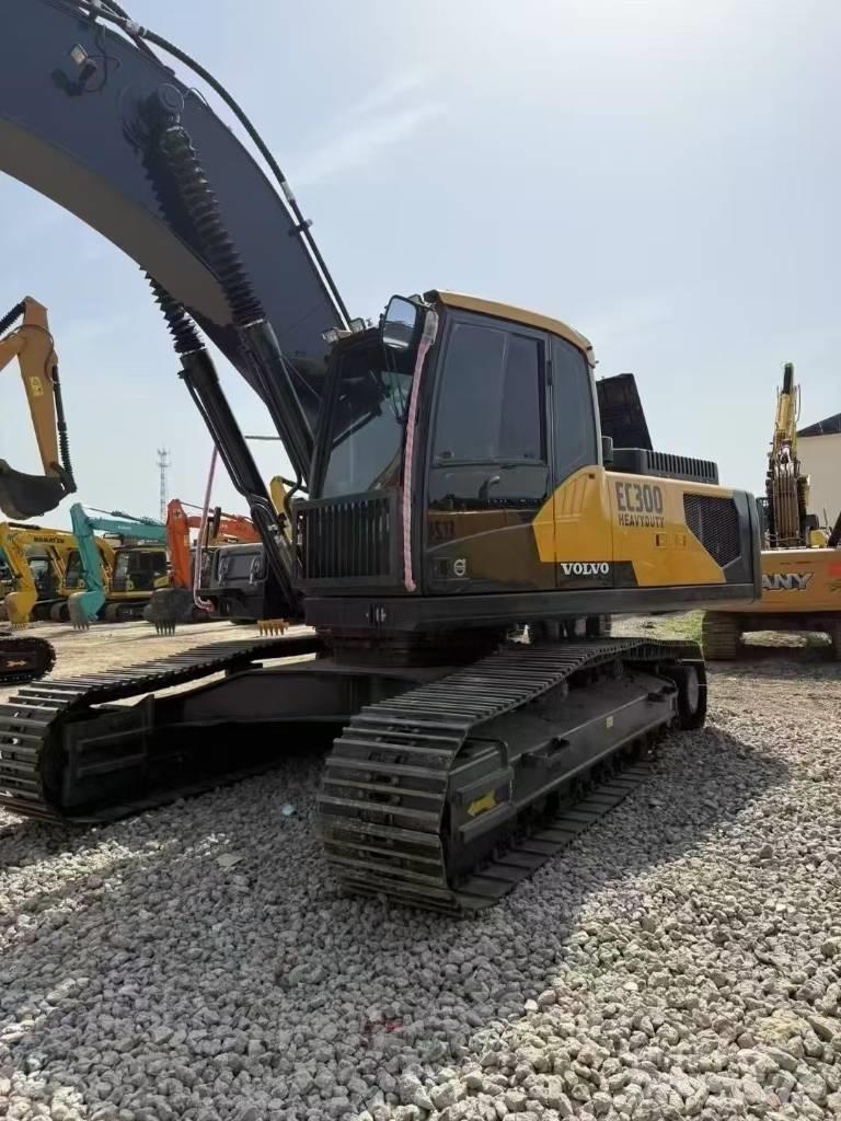 Volvo 300D Crawler excavators