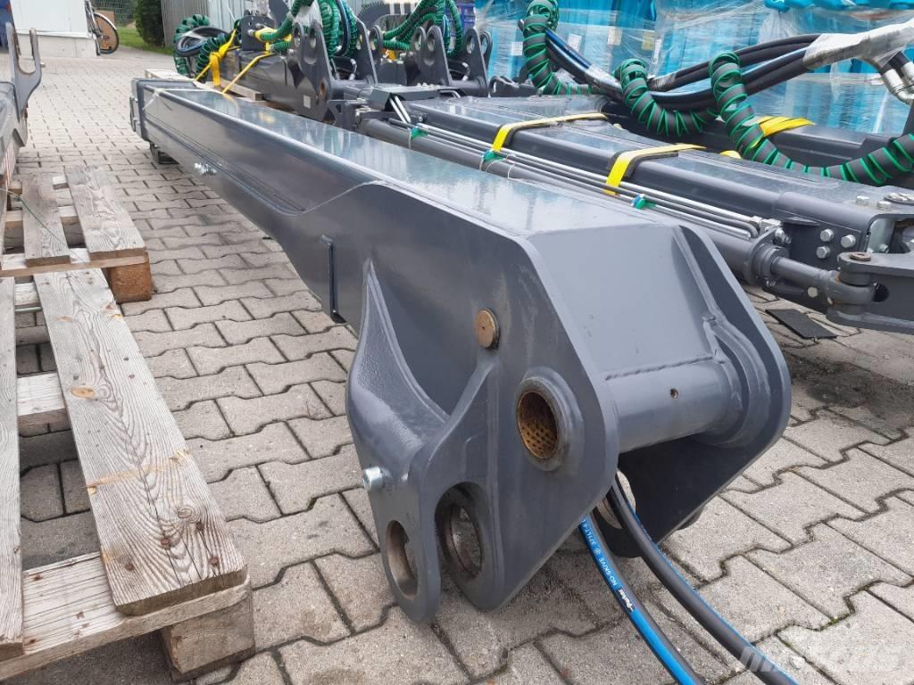 John Deere 1270G Booms and arms