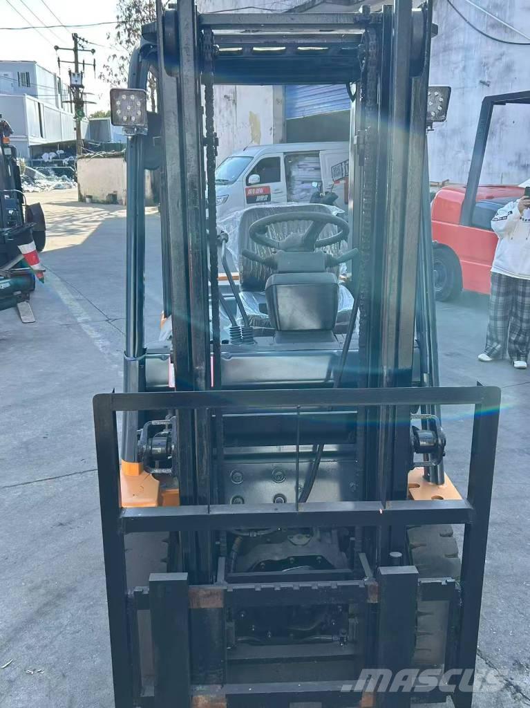 Toyota 1.5t Diesel trucks