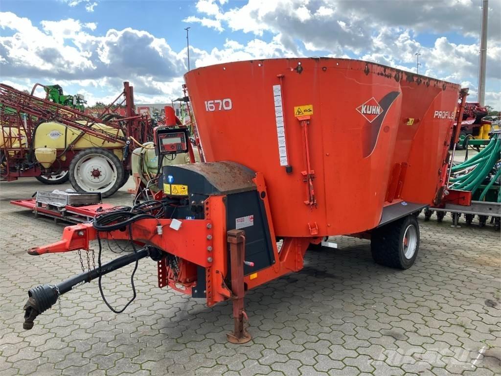 Kuhn Profile 1670 Feed mixer