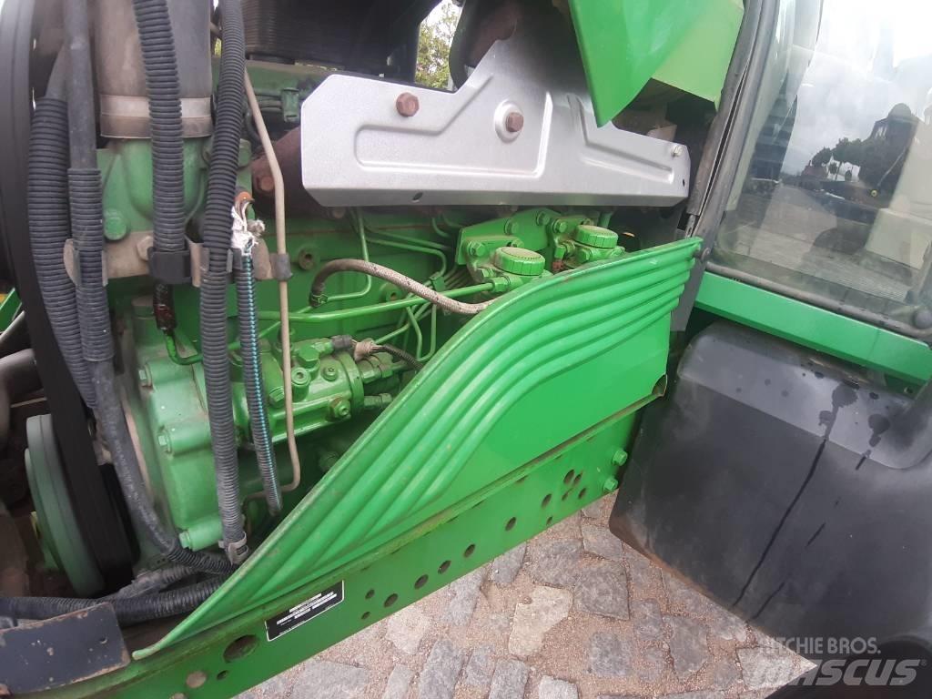 John Deere 6520 Tractors