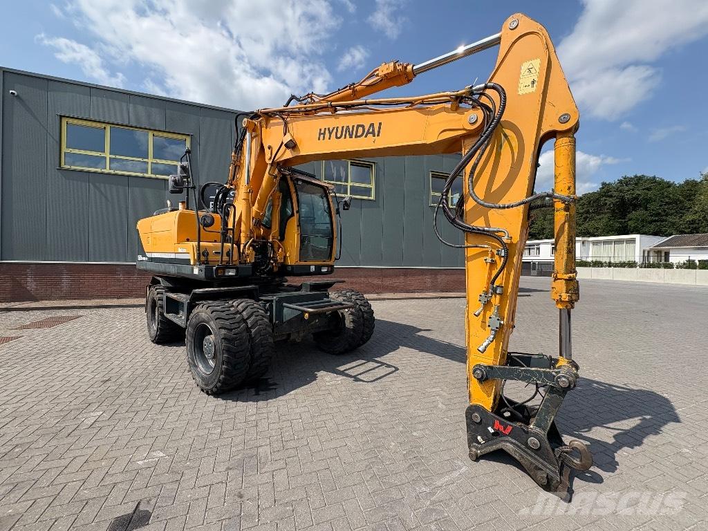 Hyundai 160W9-A Wheeled excavators