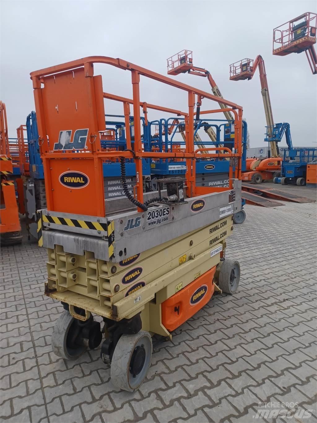 JLG 2030ES Scissor lifts