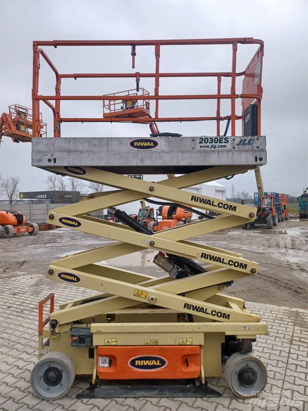 JLG 2030ES Scissor lifts