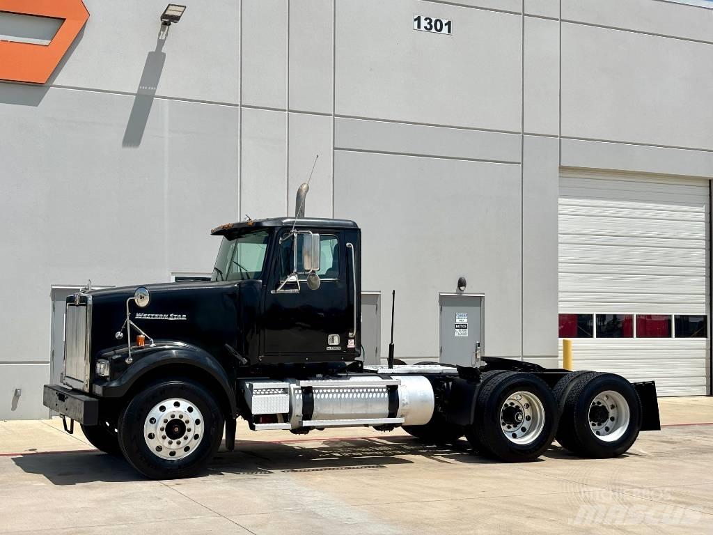 Western Star 4900 Prime Movers