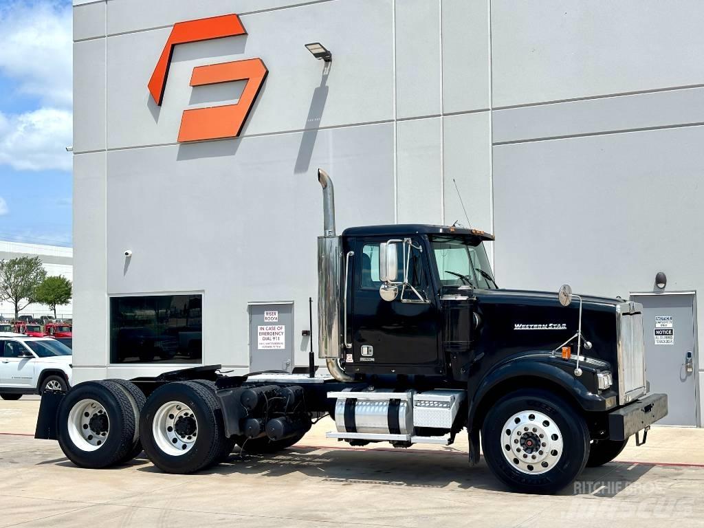 Western Star 4900 Prime Movers