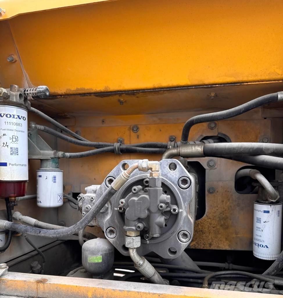 Volvo EC 300 D L Crawler excavators