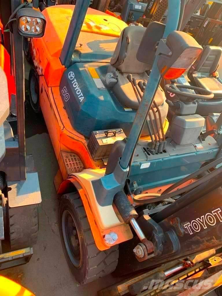 Toyota 7 FDA 50 Diesel trucks